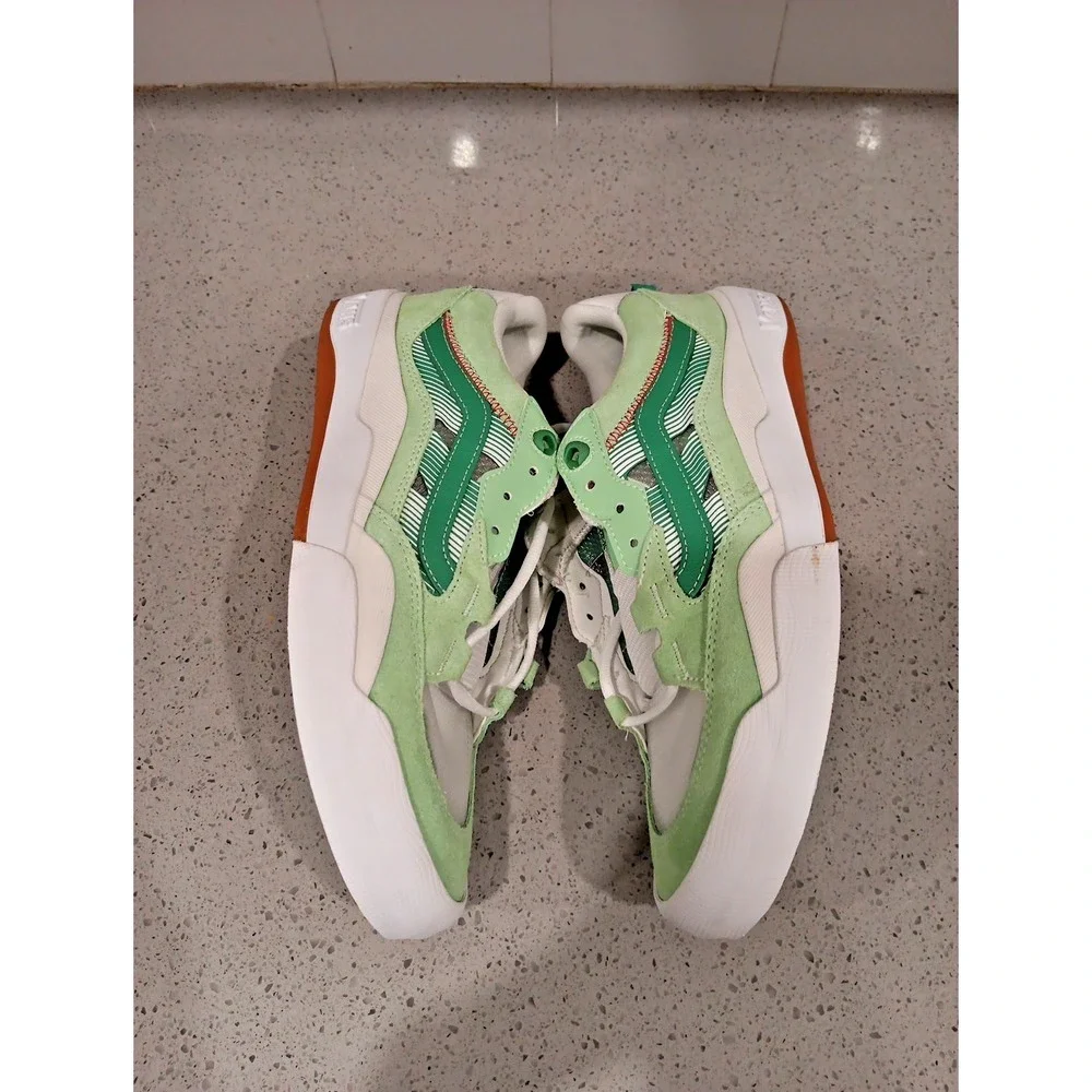 new Vans Men's size 12 skate 2 Wayvee green/gum sk8 shoes